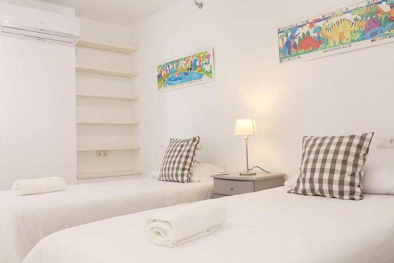 Amazing 3bedroom Flat With Seafront Views & Pool By Sharingco Appartement
