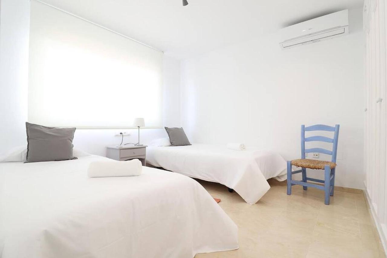 Amazing 3bedroom Flat With Seafront Views & Pool By Sharingco Appartement