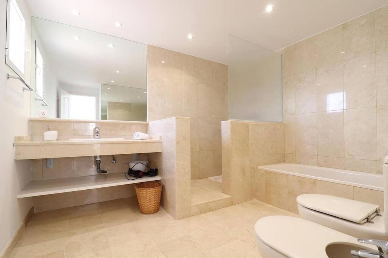 Amazing 3bedroom Flat With Seafront Views & Pool By Sharingco Appartement *